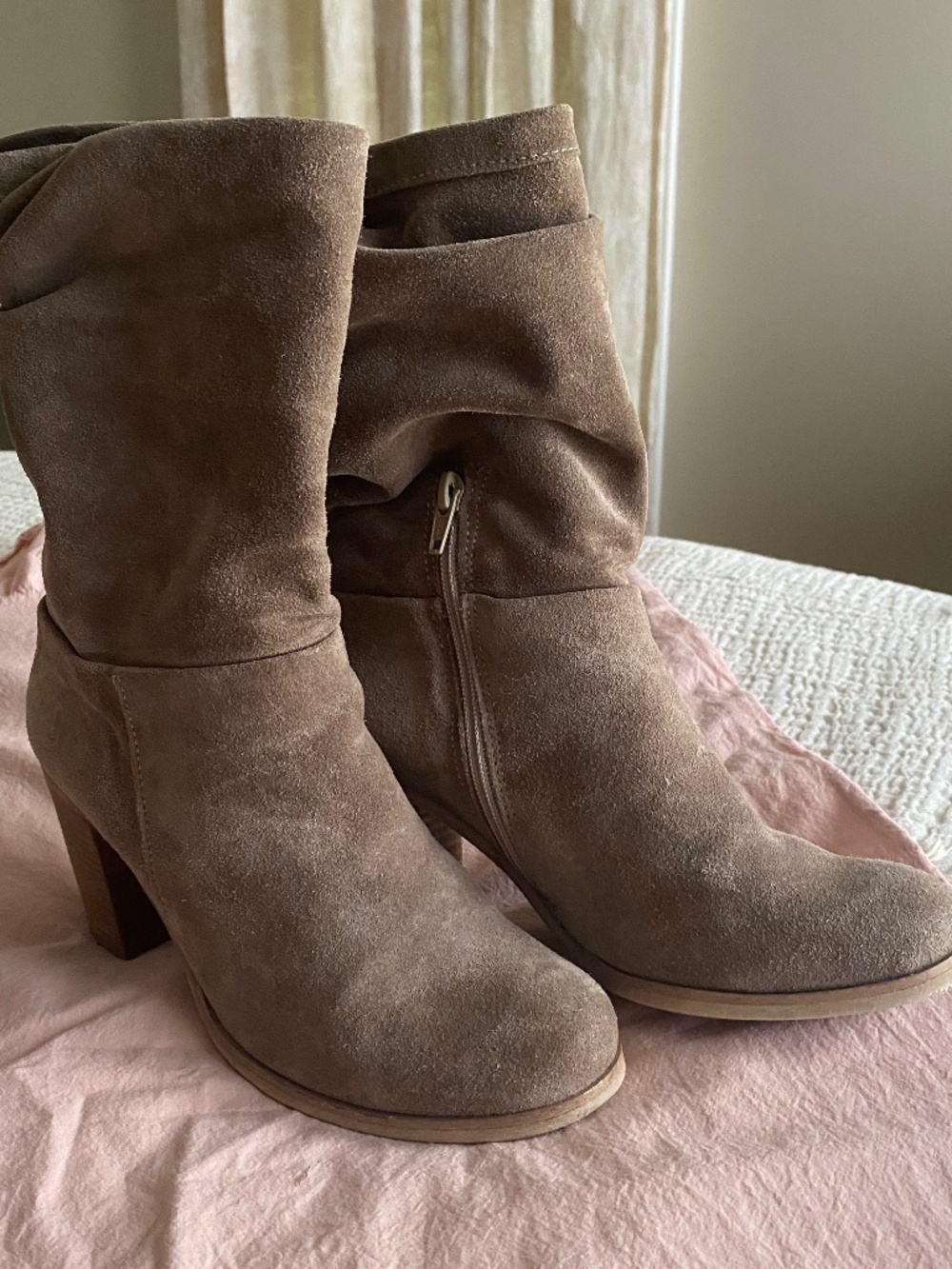 Suede Slouched Ankle Boots Made in Italy VGUC